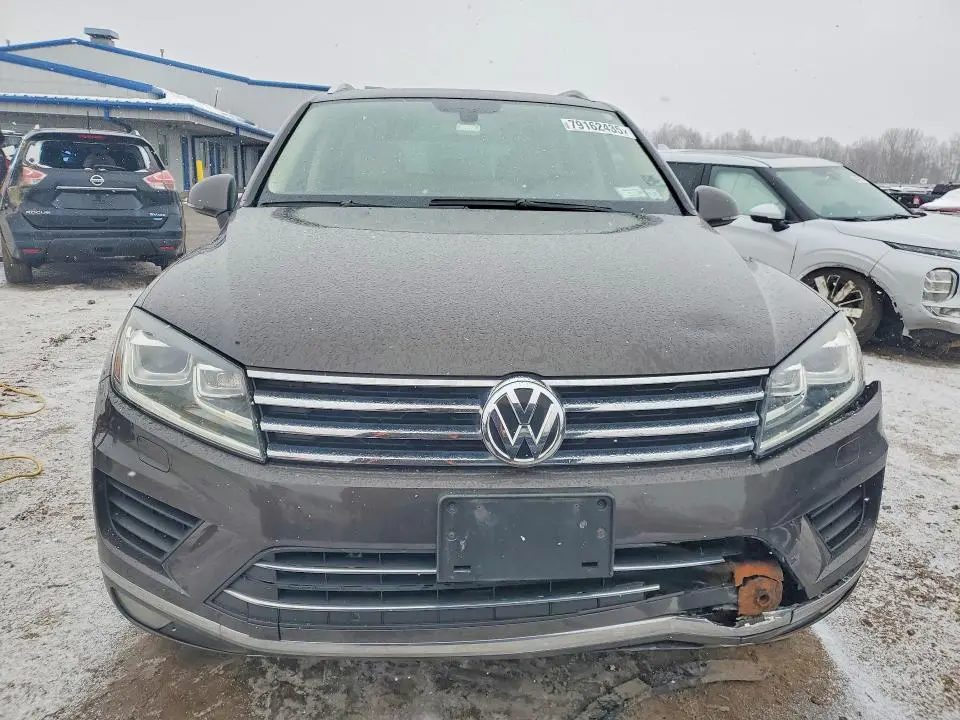 2015 VOLKSWAGEN TOUAREG V6 TDI  