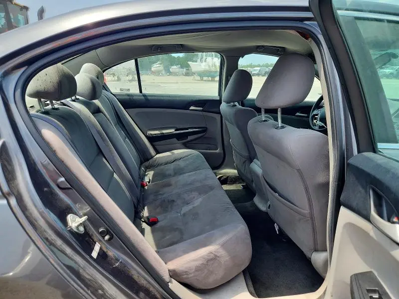 2011 HONDA ACCORD LXP  