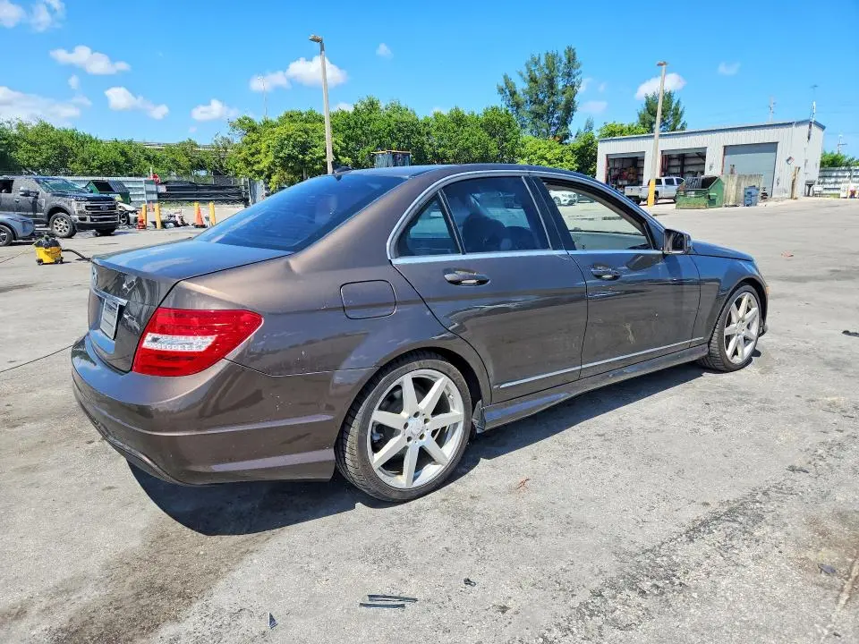 2013 MERCEDES-BENZ C 250  