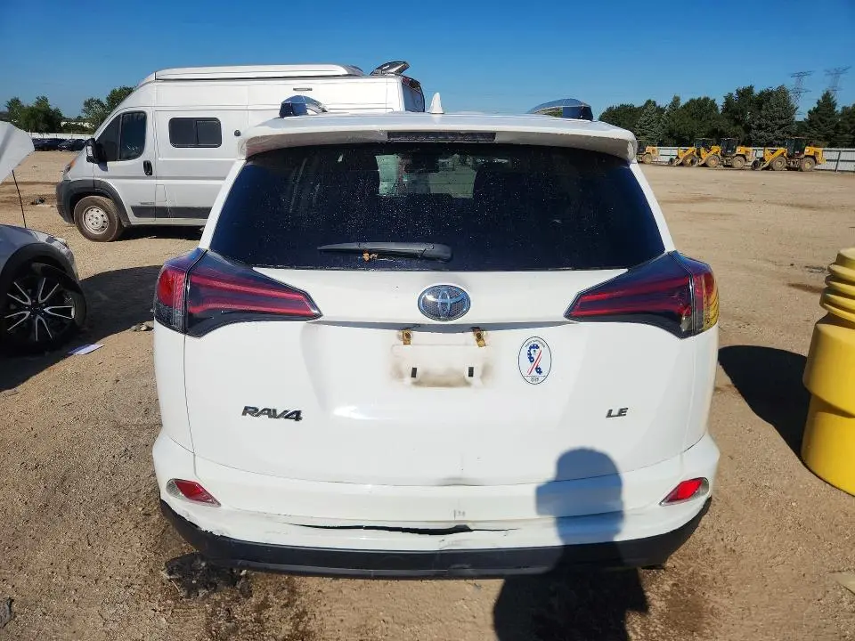 2016 TOYOTA RAV4 LE  