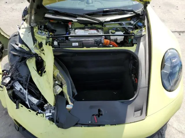 2025 PORSCHE 911 TARGA 4 GTS  