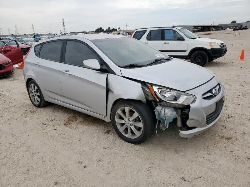 2012 HYUNDAI ACCENT GLS  