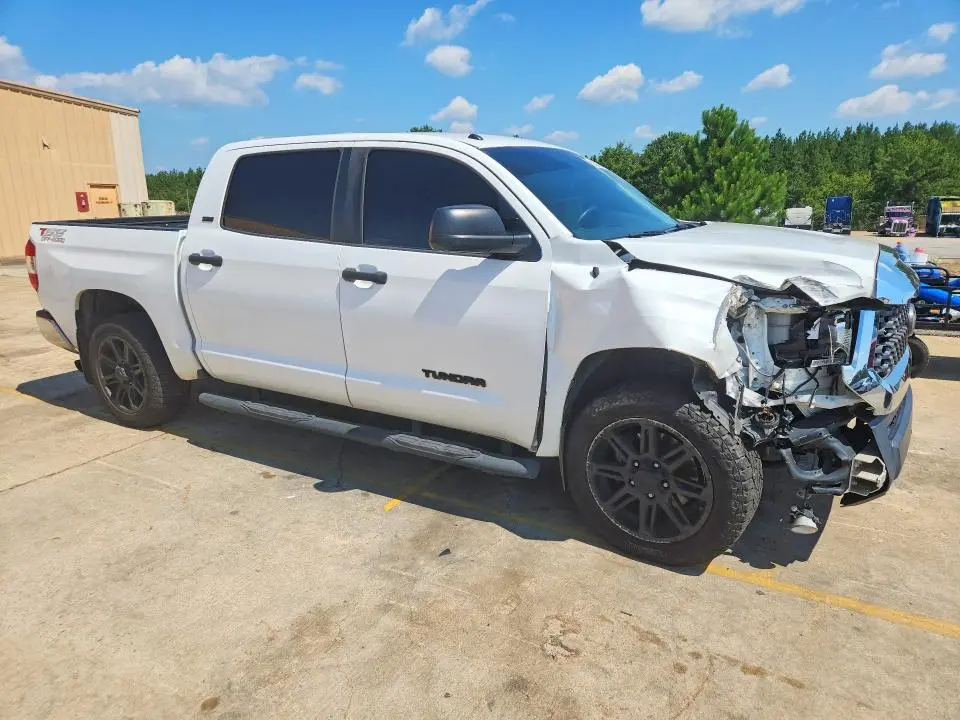2019 TOYOTA TUNDRA CREWMAX SR5  