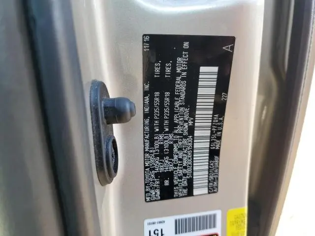 2017 TOYOTA SIENNA XLE  