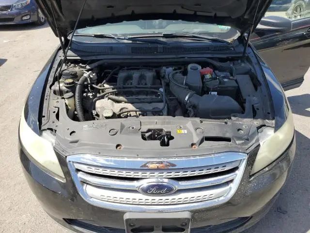 2010 FORD TAURUS SE  