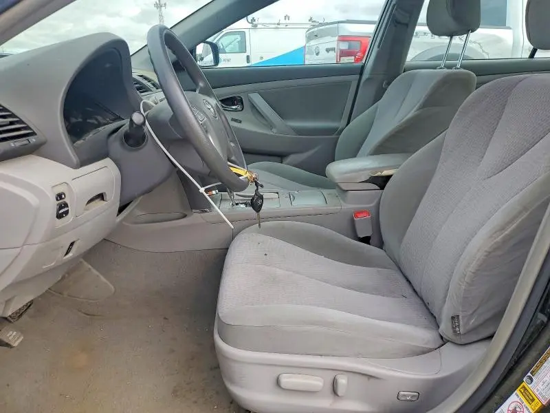 2010 TOYOTA CAMRY LE  