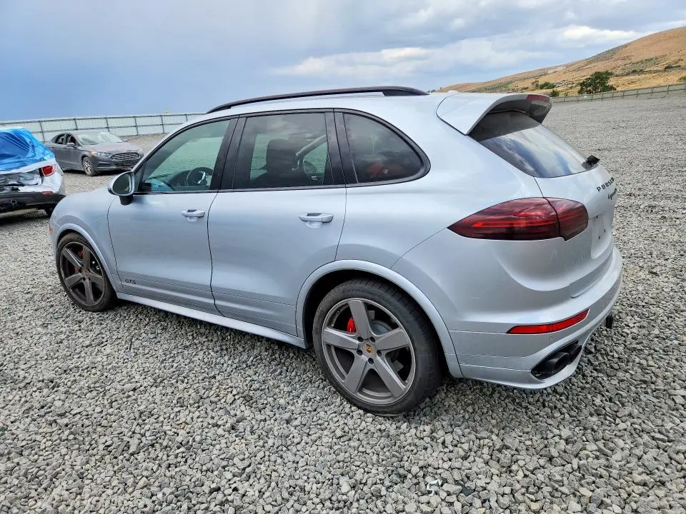 2016 PORSCHE CAYENNE GTS  