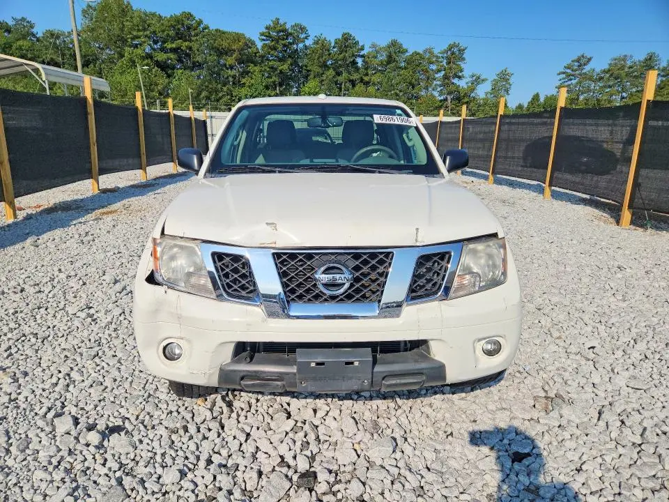 2013 NISSAN FRONTIER S  