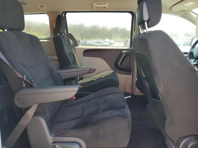 2016 DODGE GRAND CARAVAN SE  