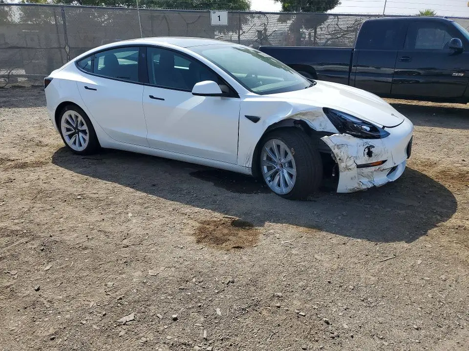 2022 TESLA MODEL 3   