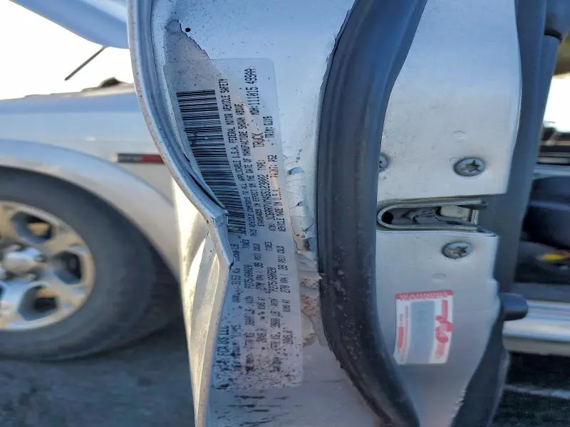 2016 RAM 1500 LARAMIE  