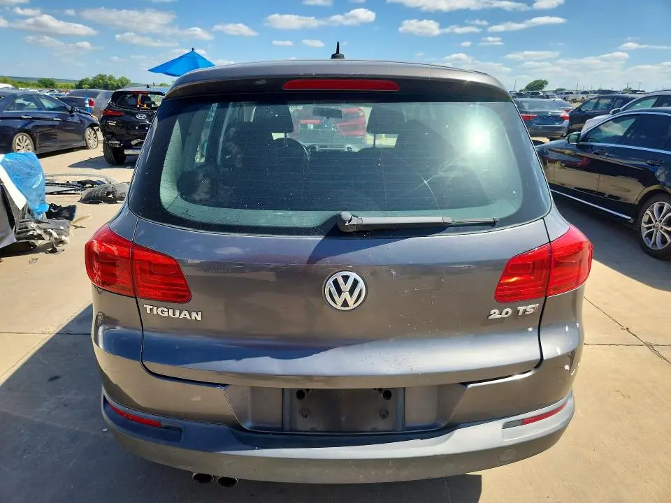 2014 VOLKSWAGEN TIGUAN S  