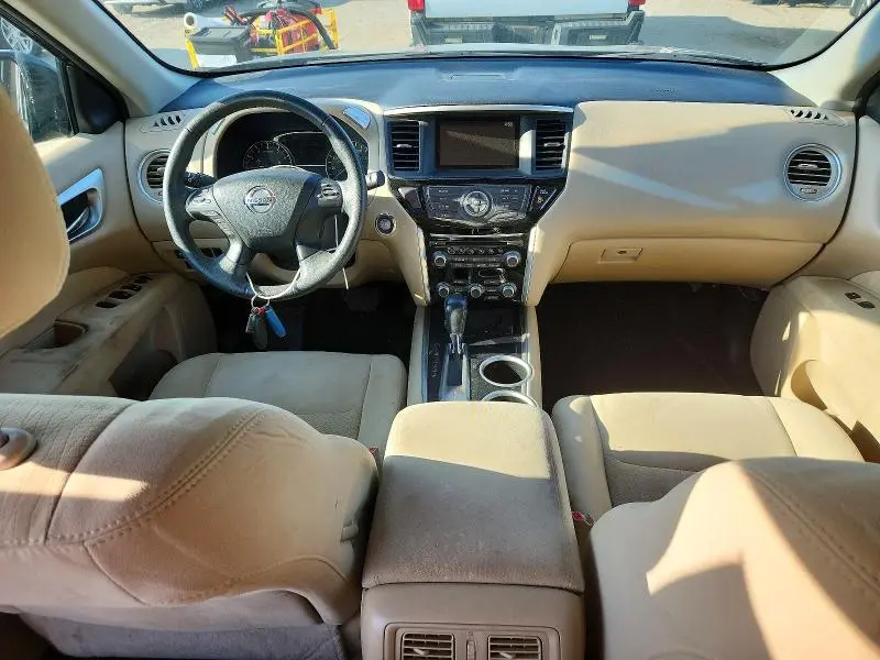 2016 NISSAN PATHFINDER SV  