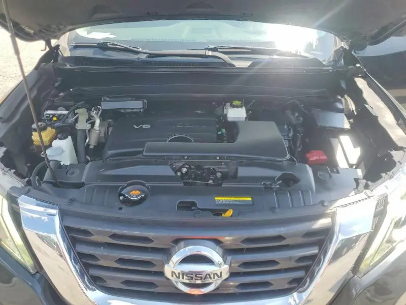 2018 NISSAN PATHFINDER SV  