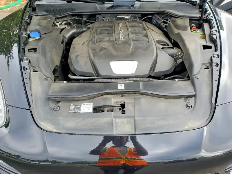 2013 PORSCHE CAYENNE   
