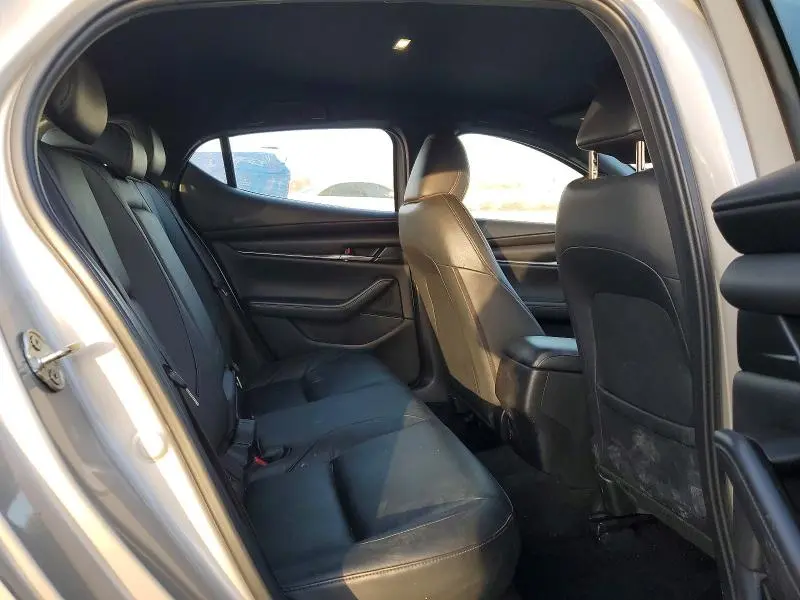 2022 MAZDA 3 SELECT  