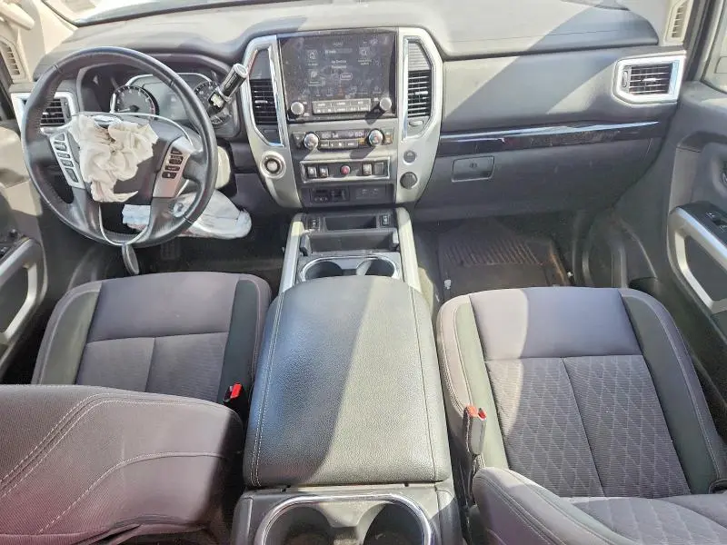 2020 NISSAN TITAN SV  