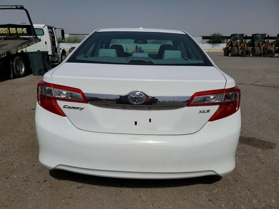 2012 TOYOTA CAMRY XLE  
