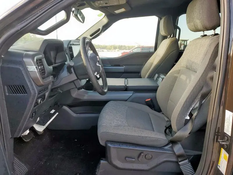 2024 FORD F150 XLT  
