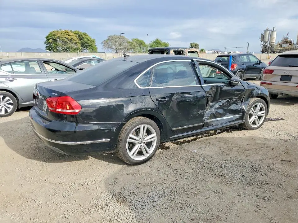 2012 VOLKSWAGEN PASSAT SE  
