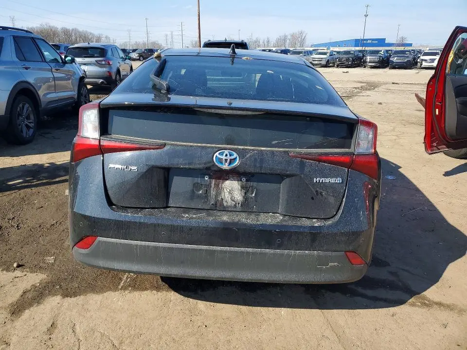 2021 TOYOTA PRIUS LE  