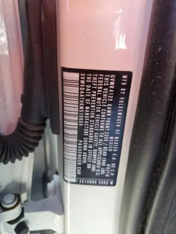 2019 VOLKSWAGEN BEETLE S