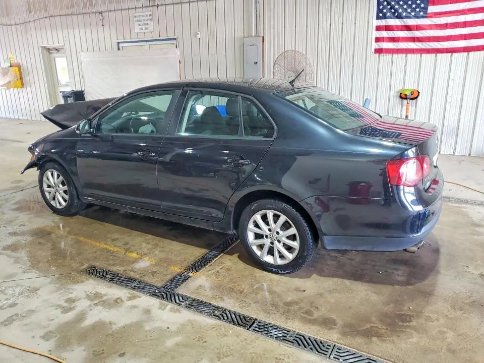 2010 VOLKSWAGEN JETTA LIMITED  