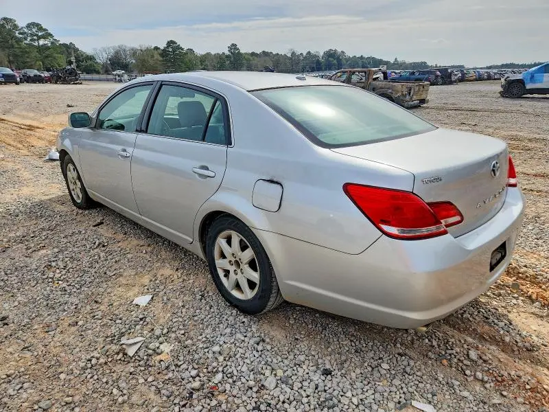 2010 TOYOTA AVALON XL  