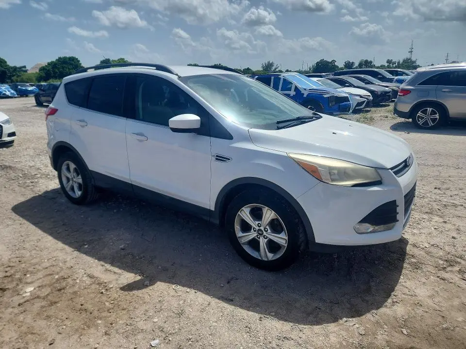 2014 FORD ESCAPE SE  