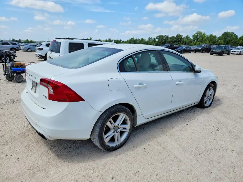2014 VOLVO S60 T5  