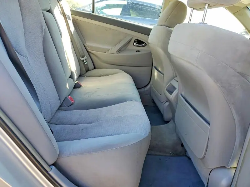 2010 TOYOTA CAMRY LE  