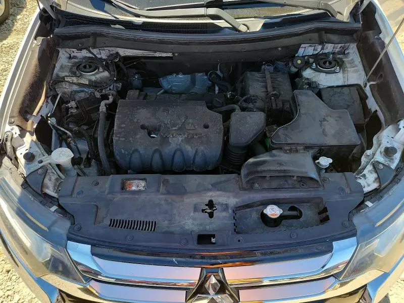 2017 MITSUBISHI OUTLANDER SE  