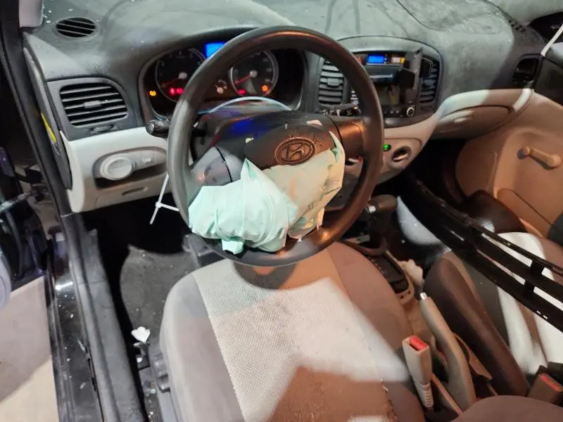 2011 HYUNDAI ACCENT GLS  
