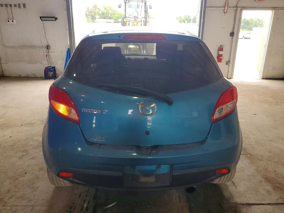 2011 MAZDA MAZDA2   
