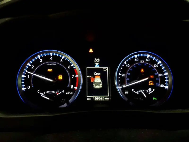 2016 TOYOTA HIGHLANDER LIMITED  