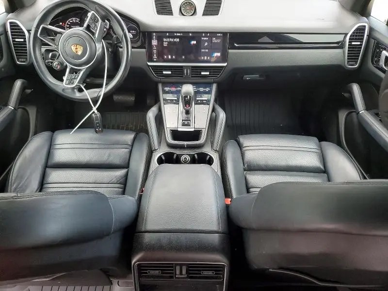 2019 PORSCHE CAYENNE   