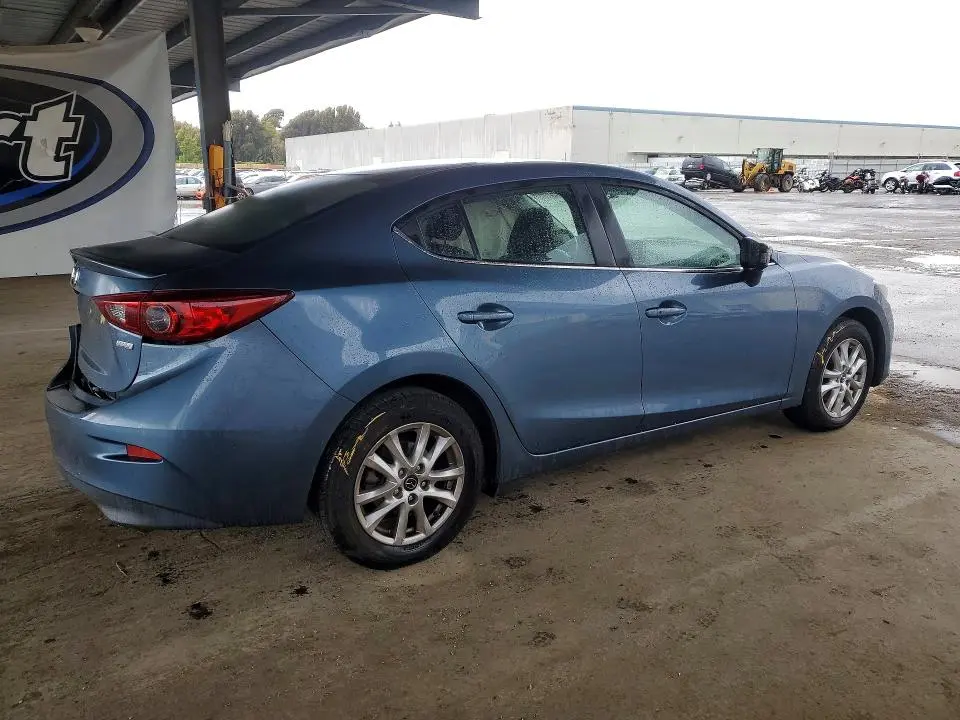 2015 MAZDA 3 TOURING  