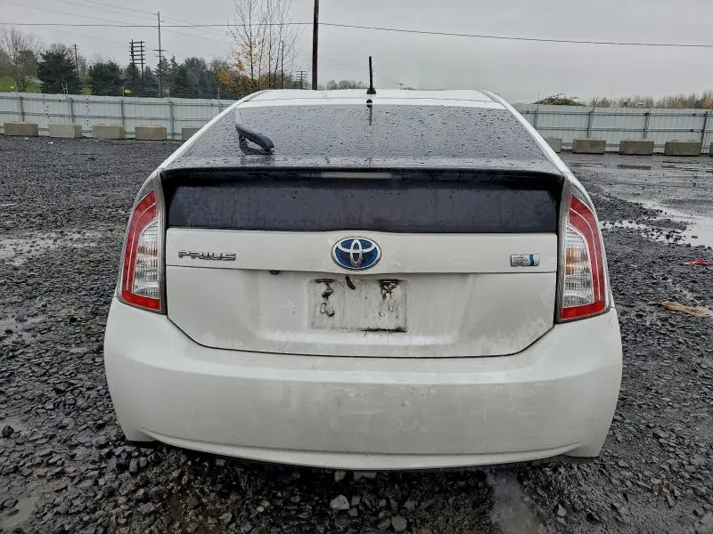 2015 TOYOTA PRIUS   