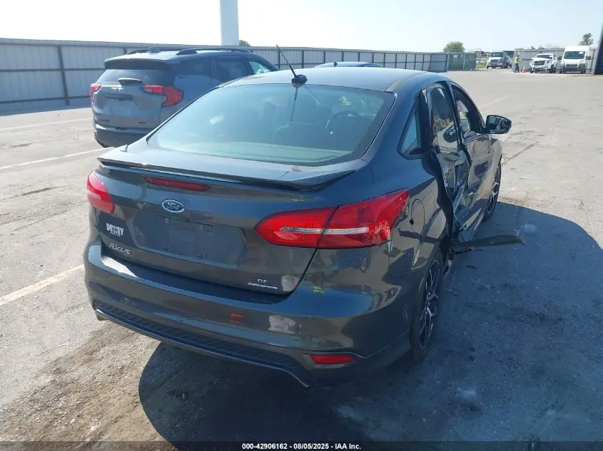 2016 FORD FOCUS SE