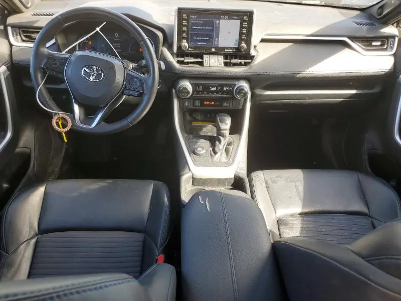2020 TOYOTA RAV4 XSE  