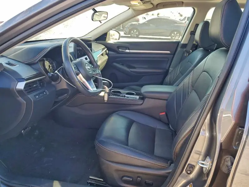 2024 NISSAN ALTIMA SR  