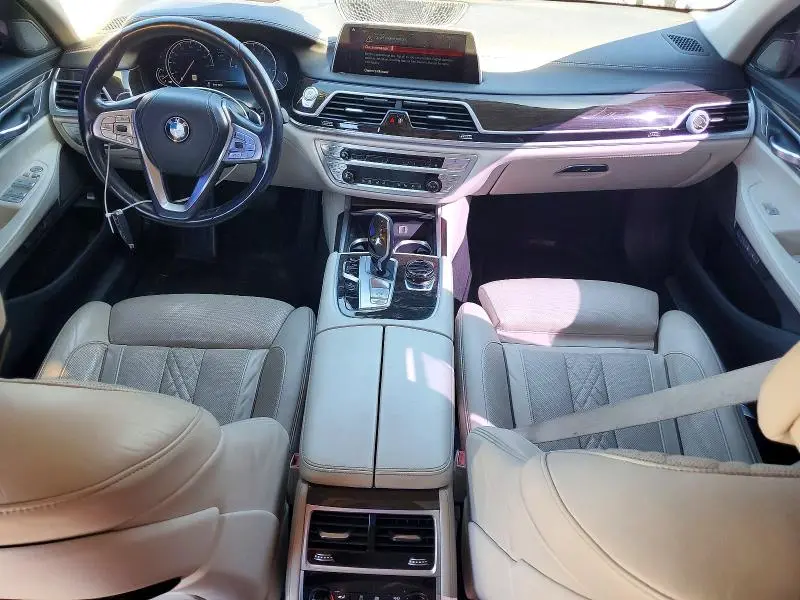 2018 BMW 750 XI  