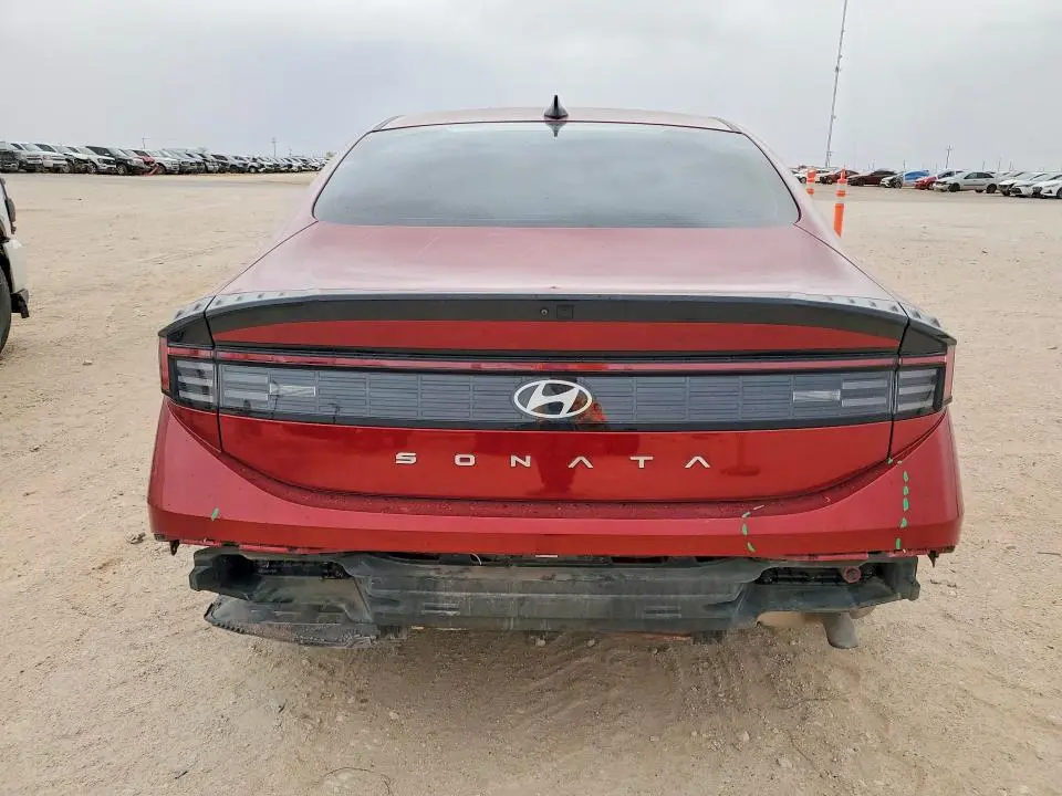 2025 HYUNDAI SONATA SE  