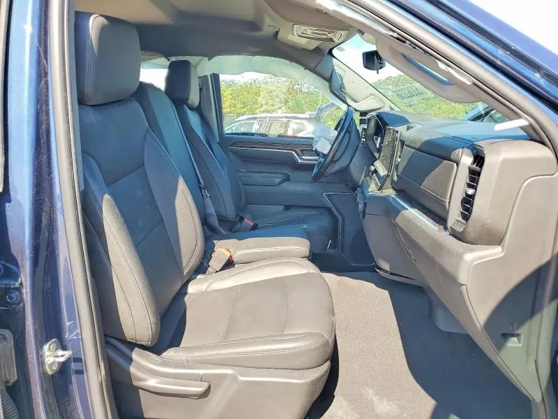 2022 CHEVROLET SILVERADO C1500 LT  