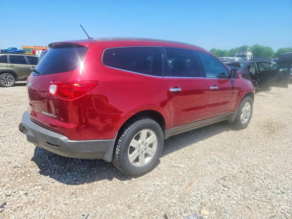 2011 CHEVROLET TRAVERSE LT  