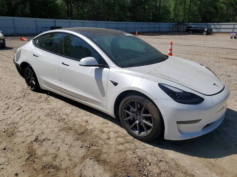 2021 TESLA MODEL 3   