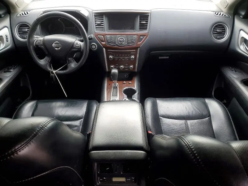2017 NISSAN PATHFINDER PLATINUM  