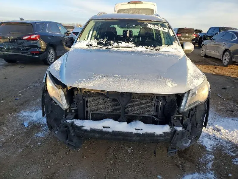 2011 VOLKSWAGEN TIGUAN S  