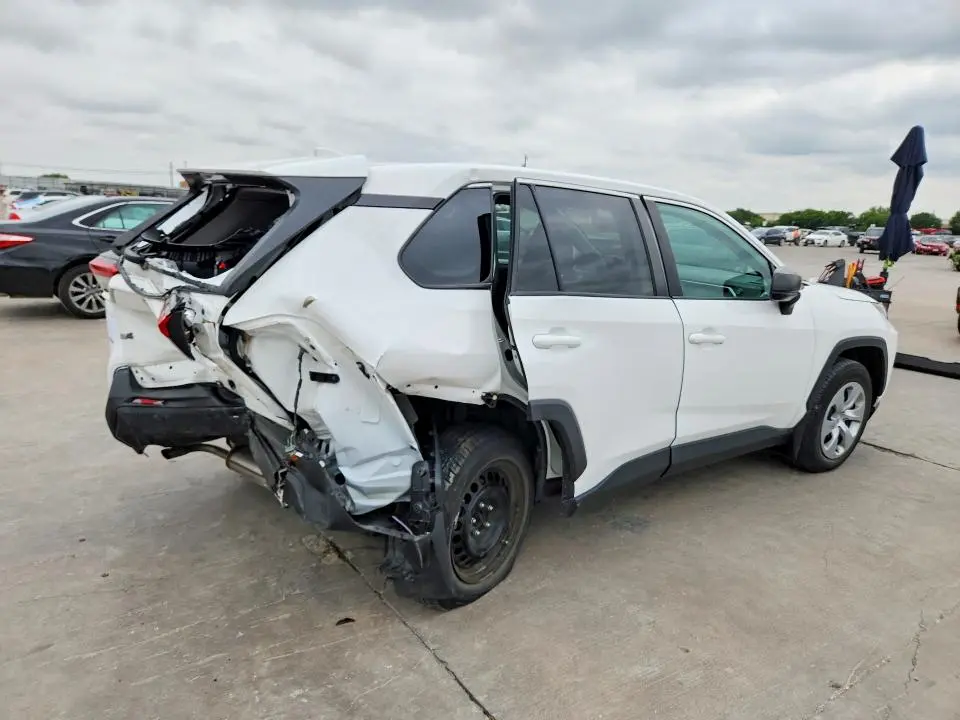 2022 TOYOTA RAV4 LE  
