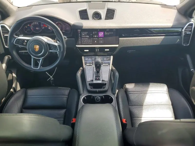 2019 PORSCHE CAYENNE   